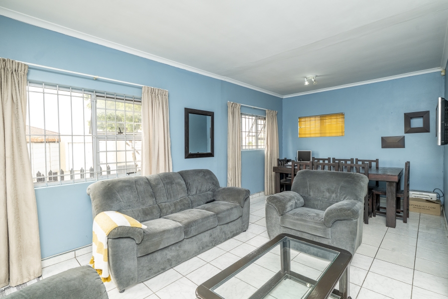 4 Bedroom Property for Sale in Bernadino Heights Western Cape